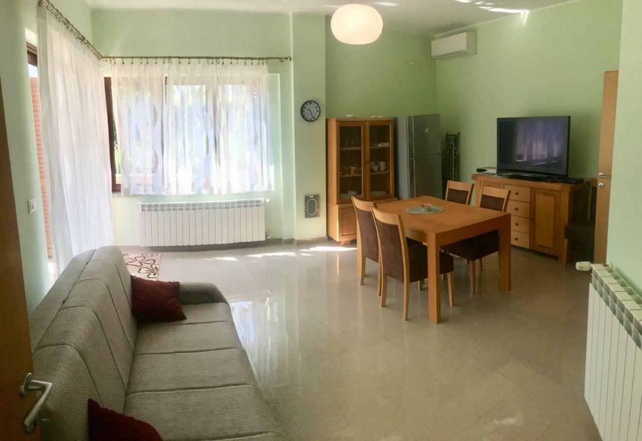 Stoja Apartment Pula Exterior photo
